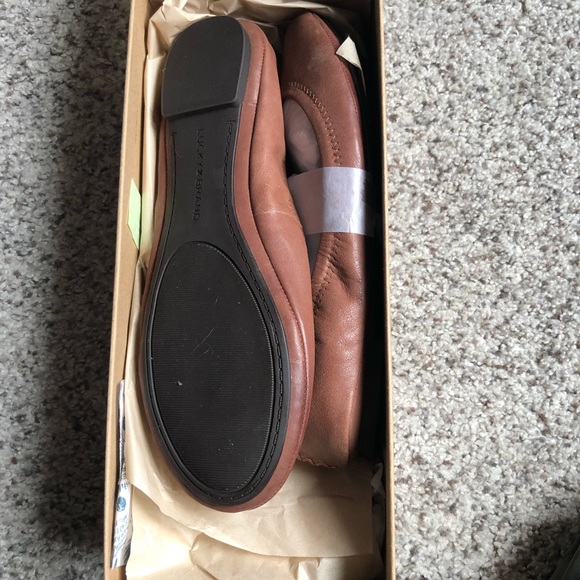 NIB Lucky Brand Women's Emmie Ballet Flat. Bourbon Tan color. Women size 6.5 - Picture 6 of 7